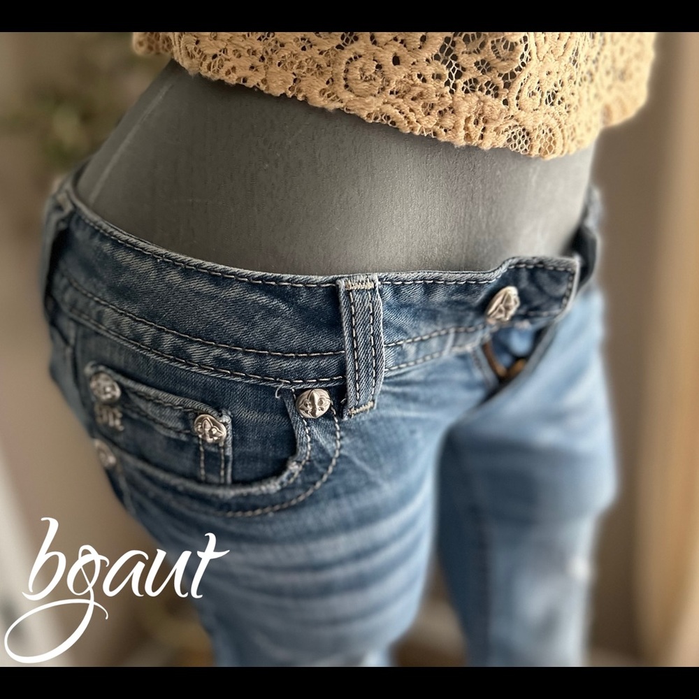 Miss Me Fleur De Lis Pocket Distressed Boot Jeans 26 - Picture 2 of 16